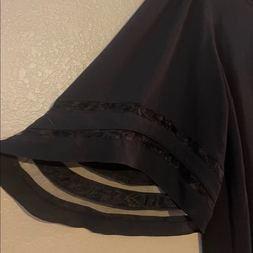 UMGEE BLACK MESH BURNOUT BELL SLEEVE TOP - Picture 5 of 7